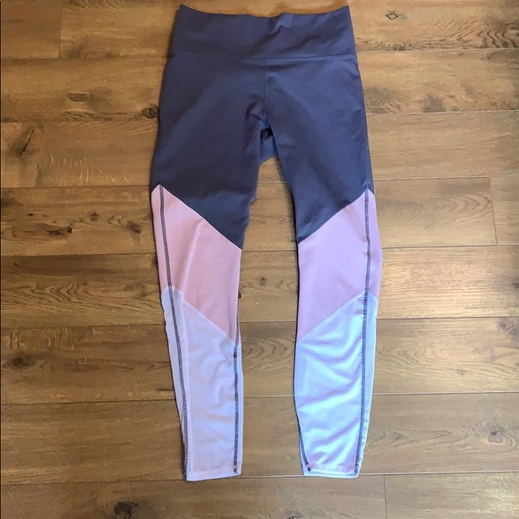 Fabletics MD ankle grey pink chevron leggings - Picture 2 of 10